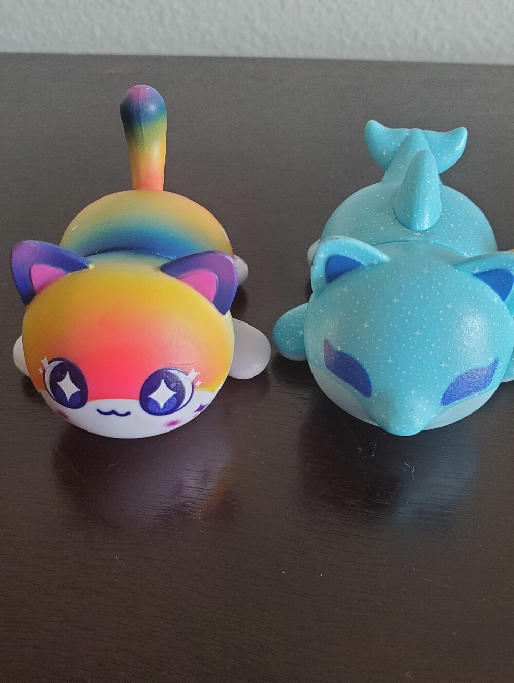 Aphmau MeeMeows Mystery Vinyl Mini Figures Lot of 7 Elemental Glow Series - Picture 10 of 14